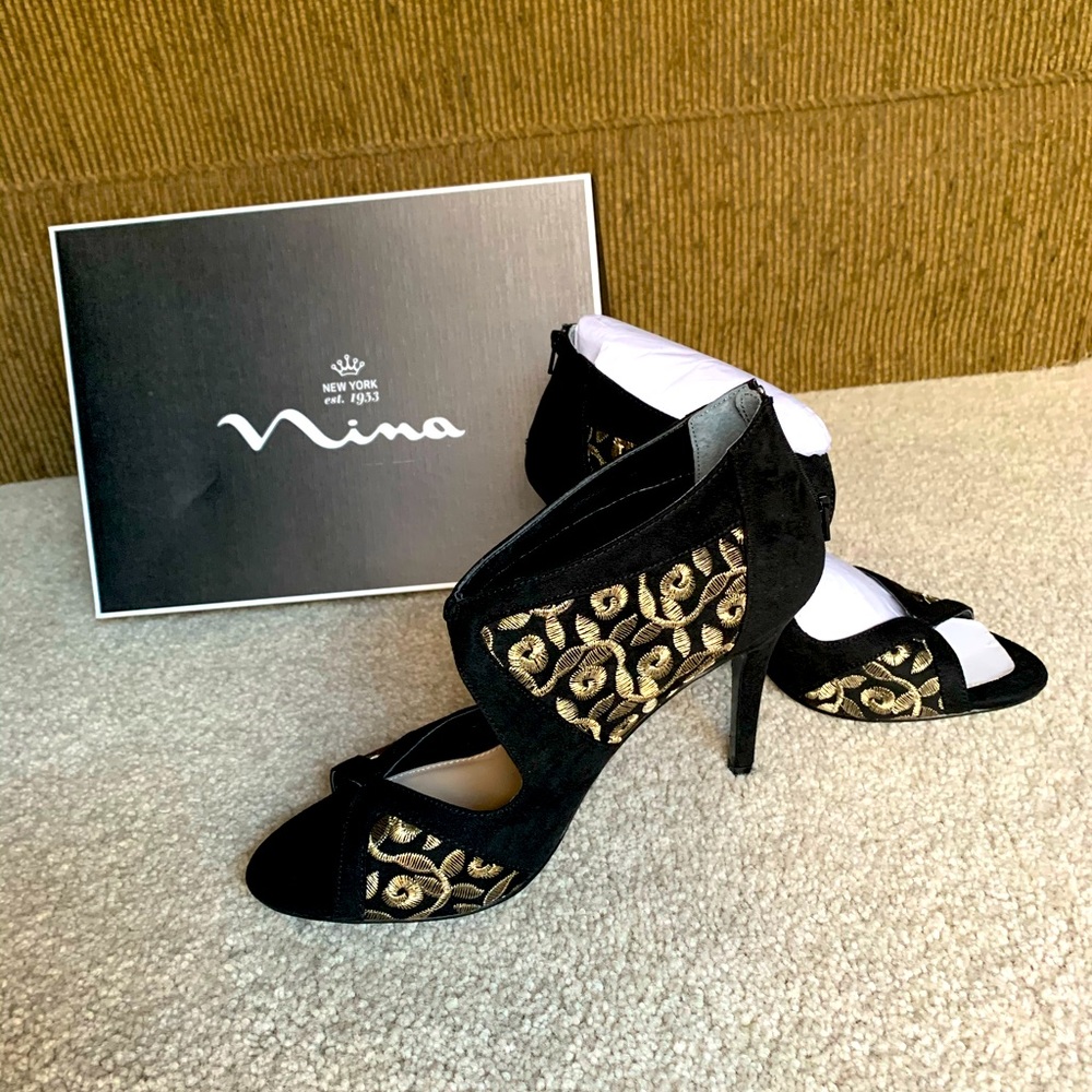 Nina heels size 9.